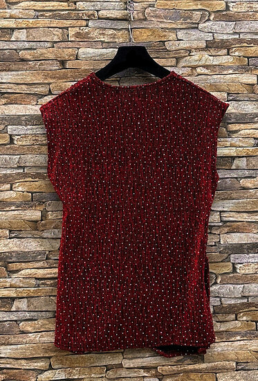 Chique mouwloze bordeaux brillante blouse