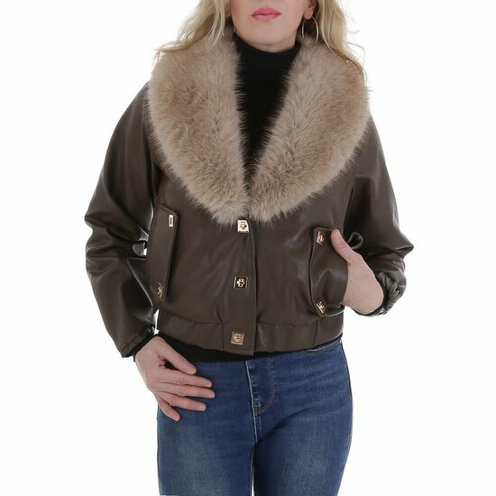 Korte bruine leatherlook  jacket met beige imitatiebonte kraag