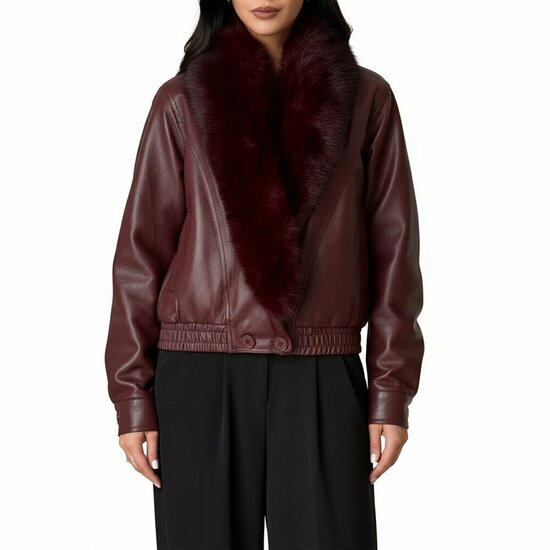 Trendy korte bordeaux leatherlook  jacket met bordeaux imitatiebonte kraag