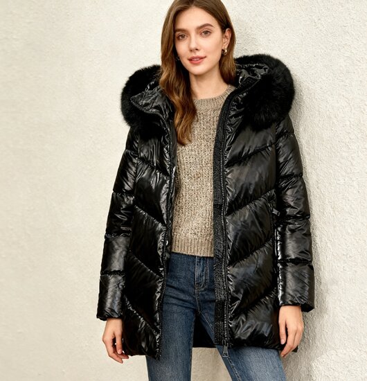 Cozy zwarte midi  gewatteerde winterjas met shiny look