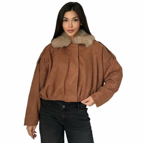Trendy camel bomber jacket in leatherlook