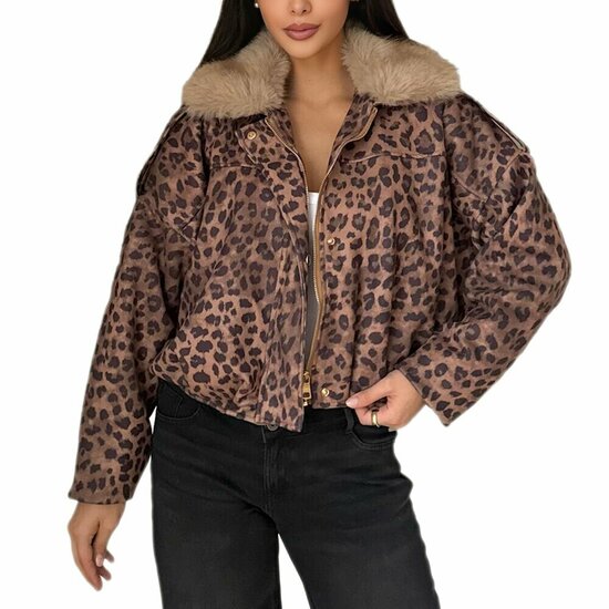 Trendy leopard bomber jacket in leatherlook