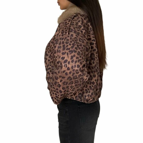Trendy leopard bomber jacket in leatherlook