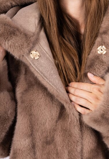 Korte taupe faux fur jas met mink effect