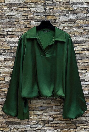 Chique groene blouse in satijn