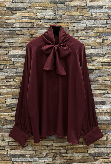 Trendy bordeaux blouse in satijn