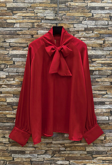 Trendy rode blouse in satijn