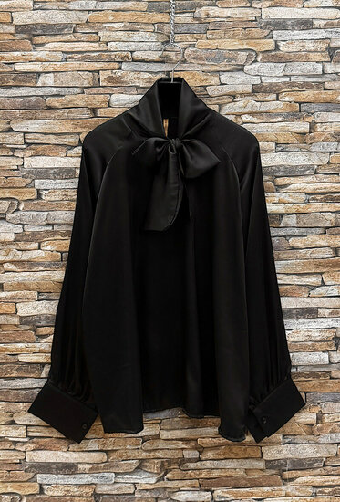 Trendy zwarte blouse in satijn