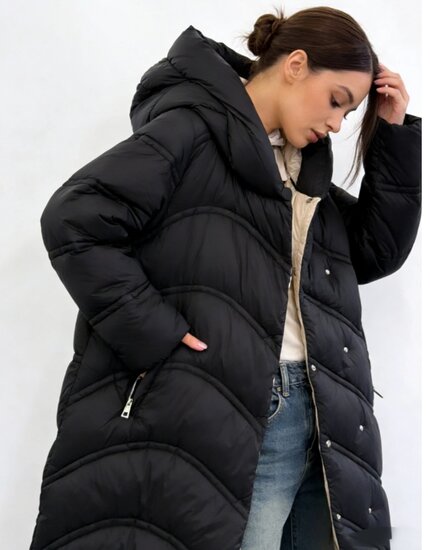 Zwarte lange stijlvolle pufferjas