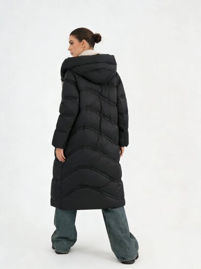 Zwarte lange stijlvolle pufferjas