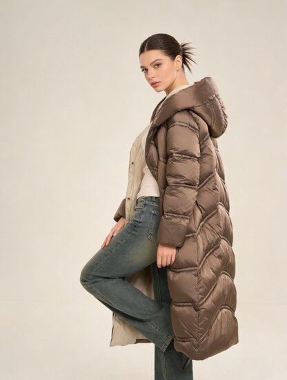 Taupe lange stijlvolle pufferjas