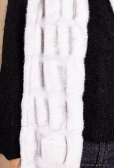 Wit-grijze sjaal in imitatiebont