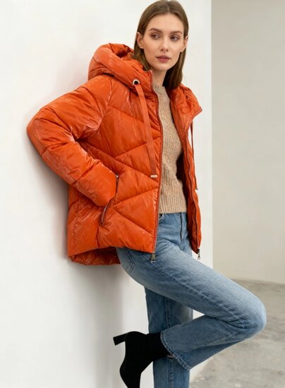 Trendy oranje korte down jacket