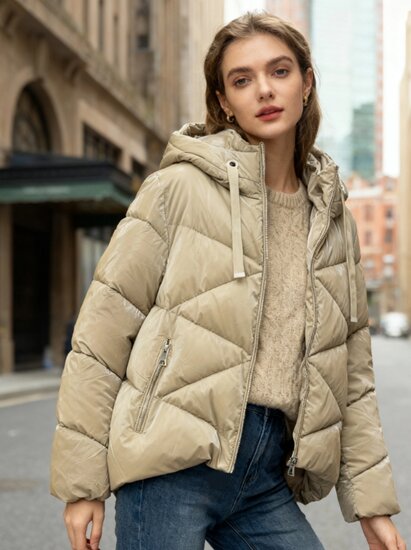 Trendy taupe korte down jacket