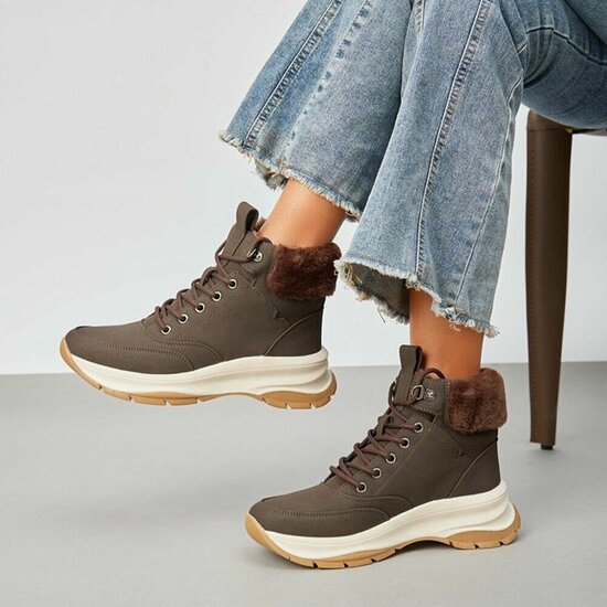 Bruine hoge suede winter sneaker Imke
