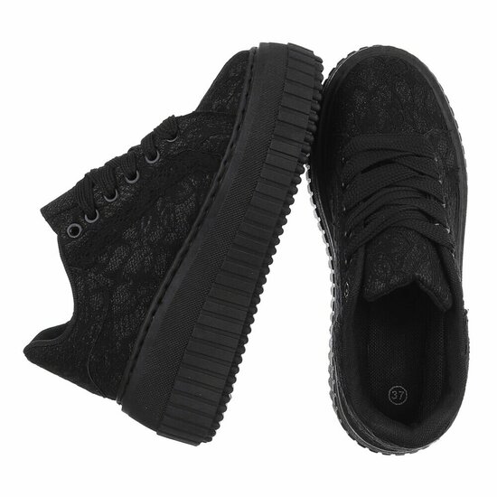 Zwarte lage sneaker Ceska