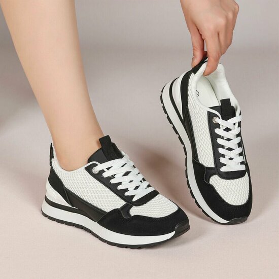 Zwart-witte lage sneaker Cesanna