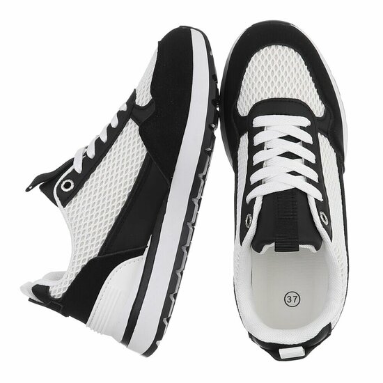 Zwart-witte lage sneaker Cesanna
