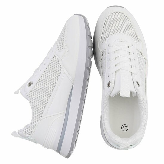 Witte lage sneaker Cesanna