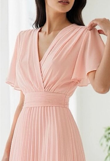 Stijlvolle licht rose maxi plisse jurk 