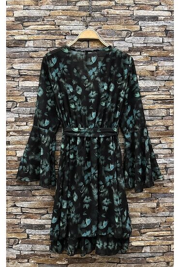 Prachtige korte zwart-groene wikkeljurk met bloemenprint   SOLD OUT