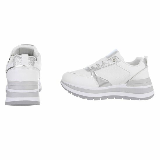 Witte lage sneaker Alegra met zilveren accenten