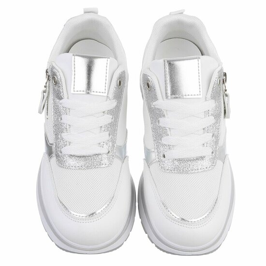 Witte lage sneaker Alegra met zilveren accenten