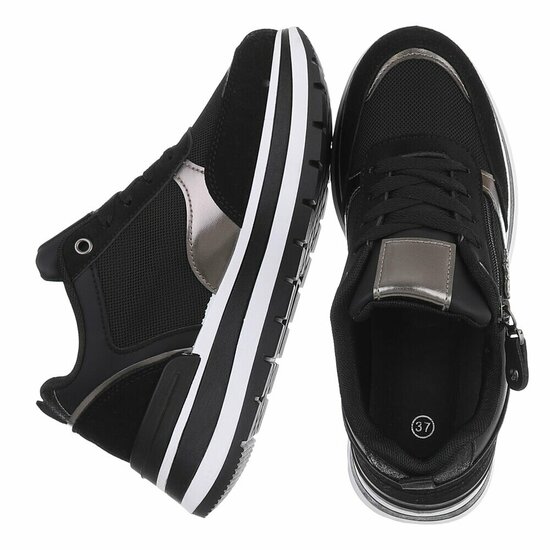 Zwarte lage sneaker Alegra met smoke accenten