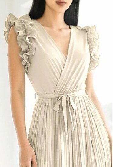 Elegante beige plisse jumpsuit