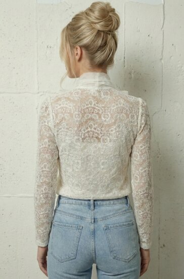 Victorian time creme blouse in guipure kant