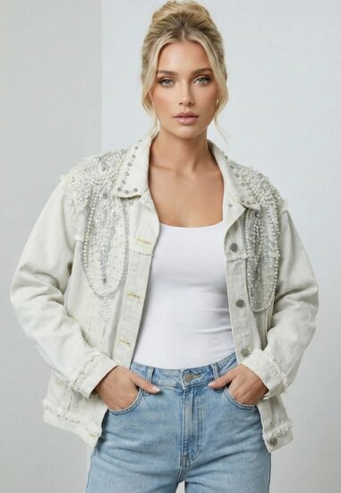Premium ecru witte jeans jacket bewerkt met parels,strass en excusief borduurwerk