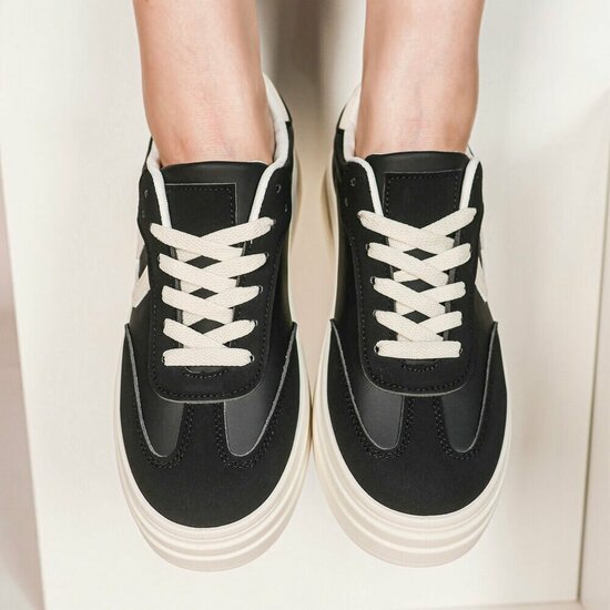 Zwarte lage sneaker Stephanie