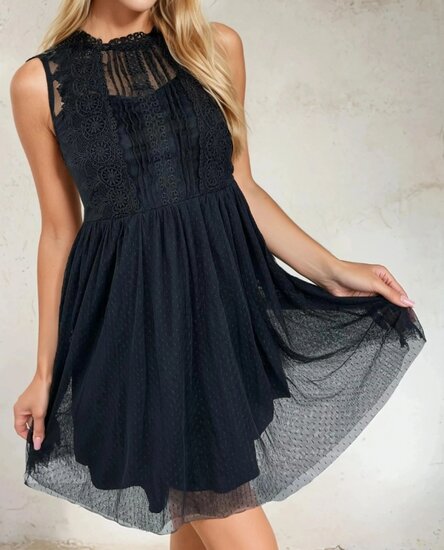 Romantische zwarte korte jurk