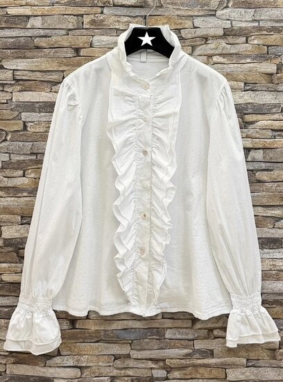 Romantische witte hemdblouse