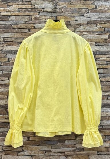 Romantische gele hemdblouse