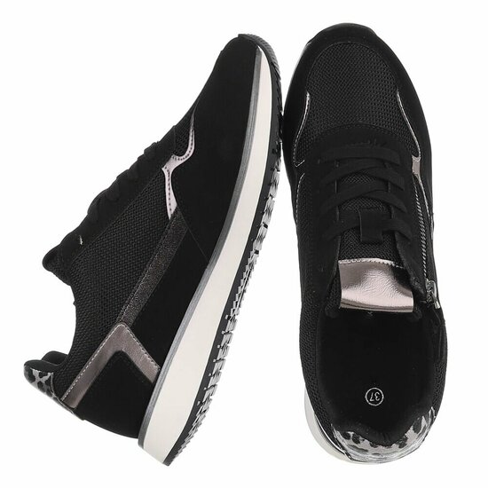Zwarte lage sneaker Jenara