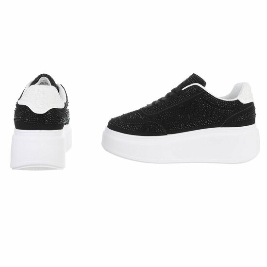 Zwarte lage sneaker met wedge zool Doris