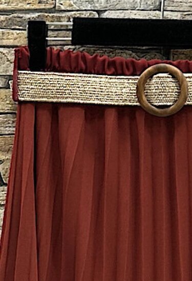 Terracotta geplooide midi rok met taille riem