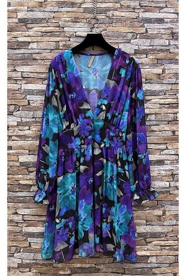 Mooie korte blauw-purperen colours jurk met bloemen print