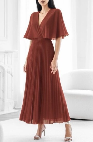 Elegante terracotta maxi plisse jurk 