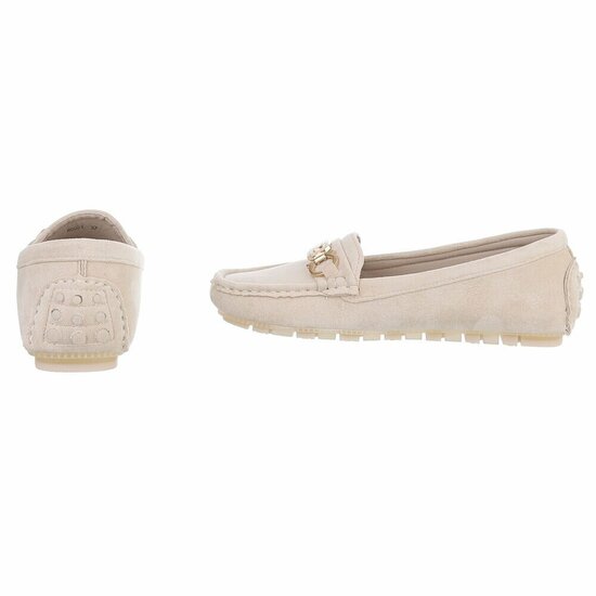 Beige suede mocassin Cora met gouden decoratie