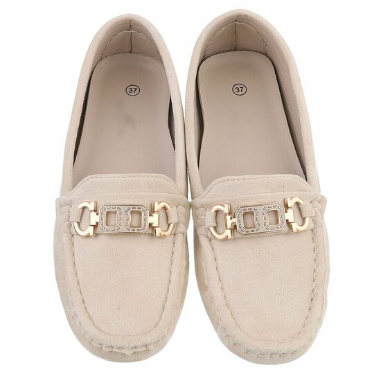 Beige suede mocassin Cora met gouden decoratie