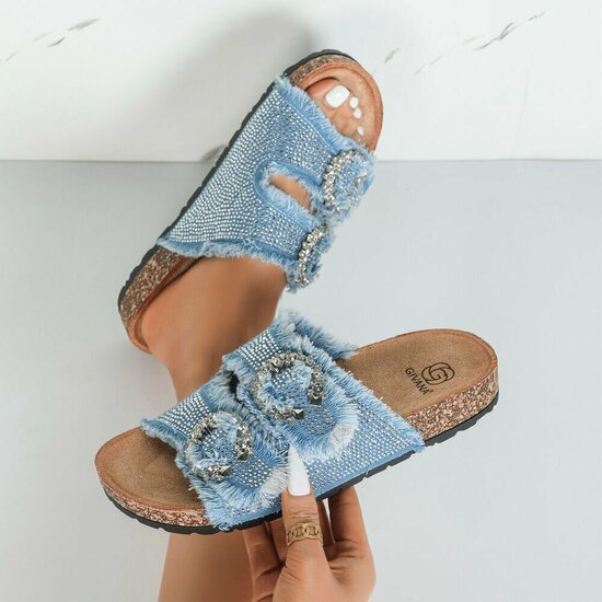 Licht blauwe denim slippers Claire met strass gespen