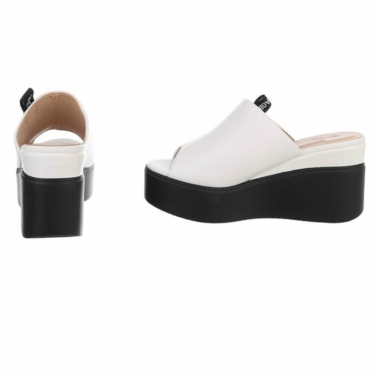 Witte platform mules met zwarte wedgezool Cintia