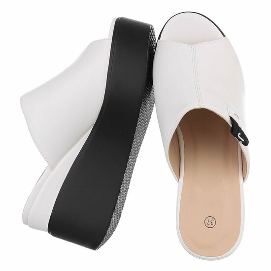 Witte platform mules met zwarte wedgezool Cintia
