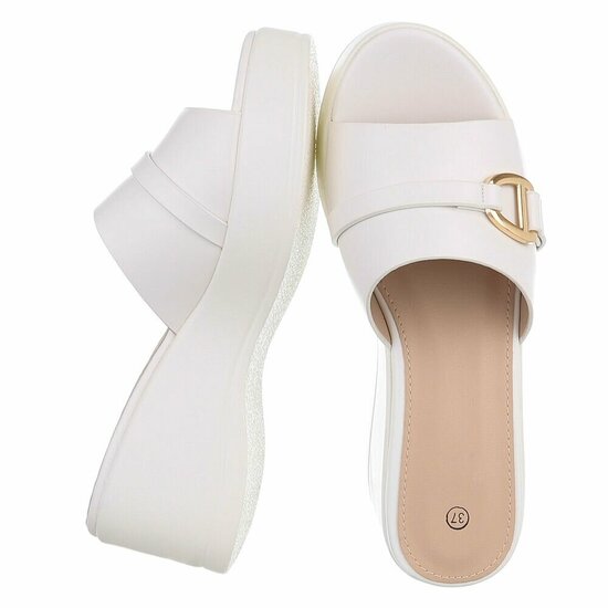 Witte wedge mules met goudkleurige gesp Cirilla