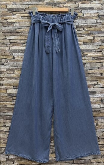 Blauwe palazzo broek in ultrasoft denim met strikceintuur
