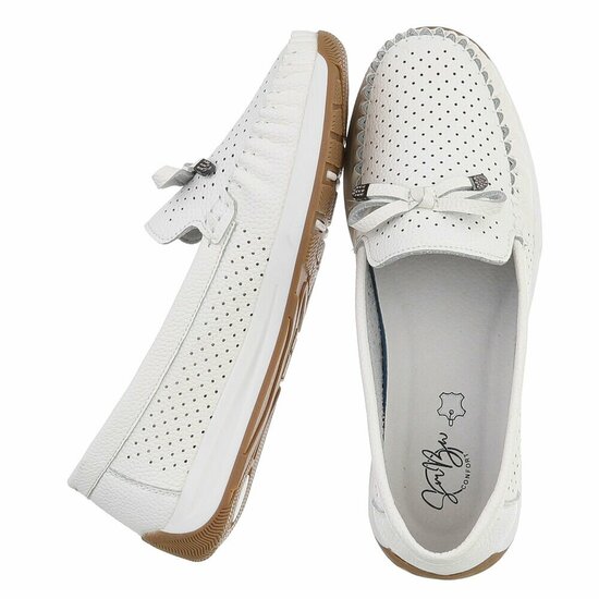 Witte comfort mocassins met strikdetail Cires