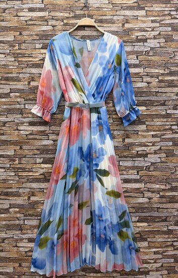 Sierlijke blauwe mix maxi plisse jurk met bloemmotief