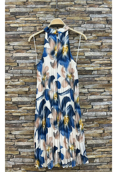 Trendy en chique wit-blauw-taupe midi halterjurk in plisse